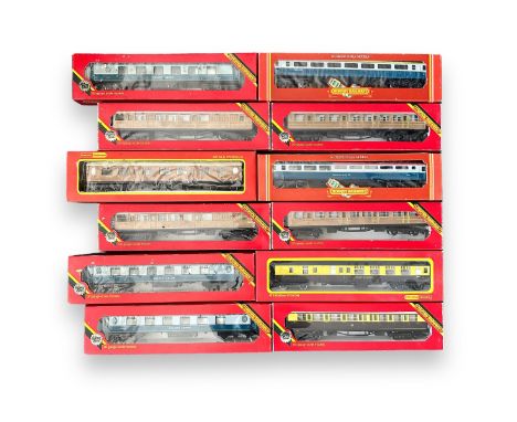 Hornby coach collection, generally excellent in good plus or better boxes, with range of liveries including GWR, LNER, Pullma