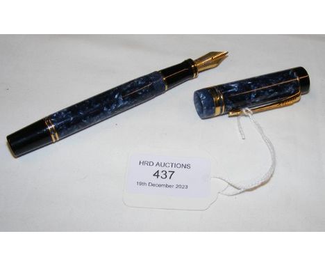 A vintage Parker fountain pen with 18ct nib 