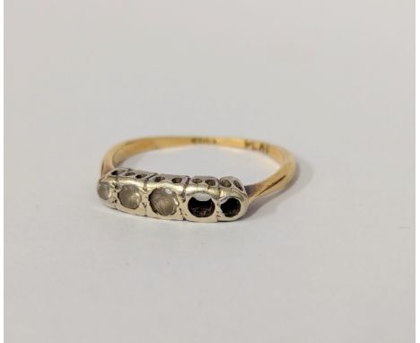 An 18ct gold ladies ring. 2g