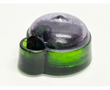 A Late 19th/Early 20th Century Bristol Green glass inkwell. 10x9x6cm.