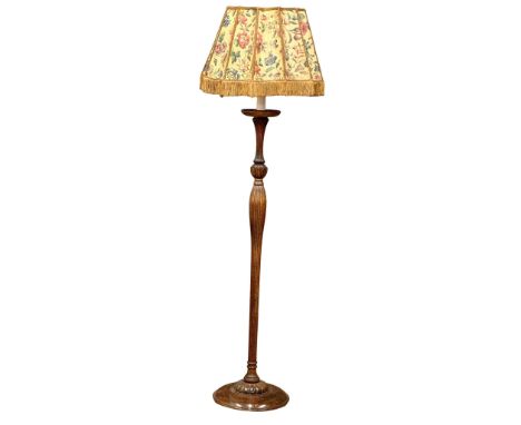 A good quality 1930’s oak standard lamp with reeded column and original shade. 178cm(10)