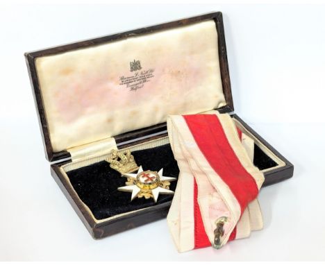 A 9ct gold and enamel medal, inscribed. Sir Charles Cameron K. T. Preceptory. 20g total.