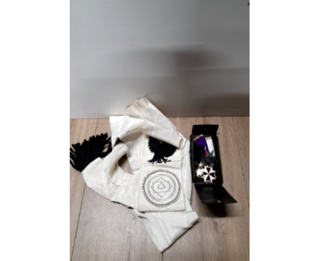 OUTSTANDING MASONIC SASH AND JEWELS