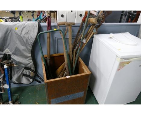 Garden tools (T-chest not included)