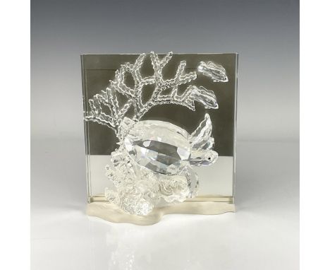 Second of the Wonders of the Sea trilogy. Depicts in clear crystal a turtle and a school of fish swimming pass and over a cor