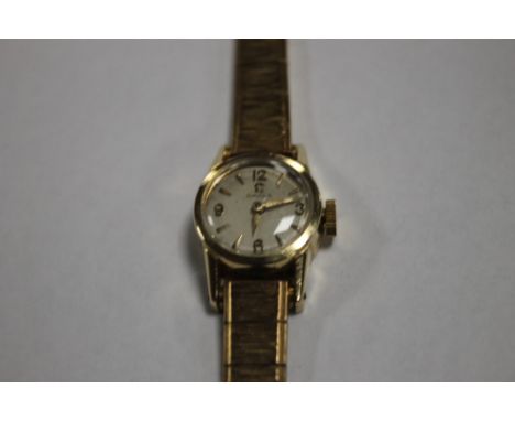 OMEGA, A VINTAGE LADIES' MANUAL WIND WRIST WATCH