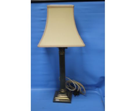 A REPRODUCTION TABLE LAMP, H 72 cm