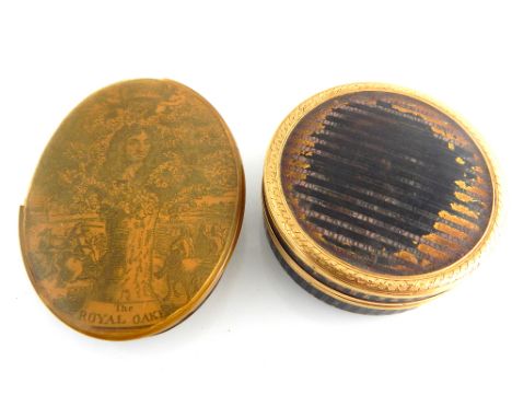 19th century French gold and tortoiseshell circular snuff box with remnants of gilded stripe decoration, 6cm dia, and a later