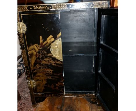 Chinoiserie lacquer two-door cabinet