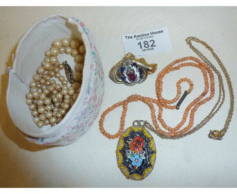 Antique Coral necklace, gold and enamel brooch set with a red stone, micro-mosaic pendant and other jewellery