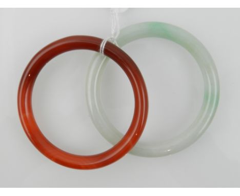 An agate bangle, D.5.5cm 
