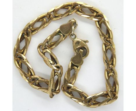 9ct gold bracelet, L: 19 cm, 6.6g. Clasp stiff. P&amp;P Group 1 (£14+VAT for the first lot and £1+VAT for subsequent lots) 