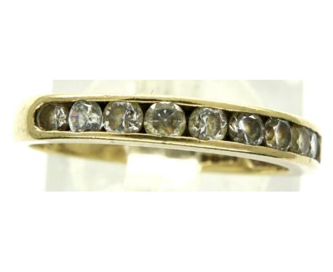 9ct gold clear stone set half eternity ring, size O, 1.8g. P&amp;P Group 1 (£14+VAT for the first lot and £1+VAT for subseque