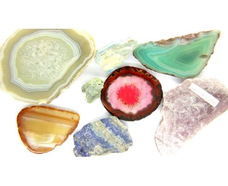 Small collection of agate slices and other minerals. P&amp;P Group 2 (£18+VAT for the first lot and £3+VAT for subsequent lot