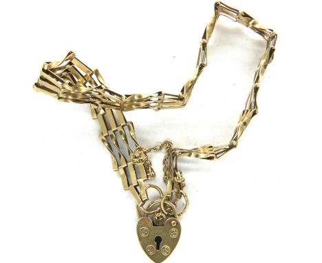 9ct gold gate bracelet, L: 22 cm, 4.3g. P&amp;P Group 1 (£14+VAT for the first lot and £1+VAT for subsequent lots) 