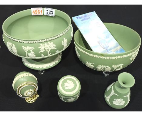 Wedgwood Jasperware: a large pedestal bowl, D: 21 cm with further Jasperware, all in sage green (5). P&amp;P Group 3 (£25+VAT
