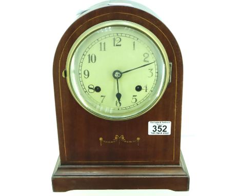 Mahogany cased Westminster chime mantel clock with key and pendulum, H: 32 cm. Not available for in-house P&amp;P, contact Pa