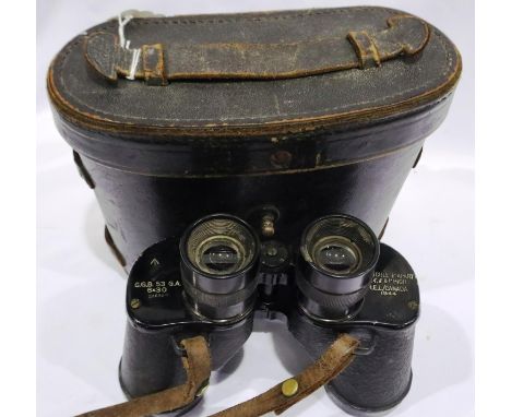 A pair of WWII Canadian field binoculars dated 1944, with case. P&amp;P Group 2 (£18+VAT for the first lot and £3+VAT for sub