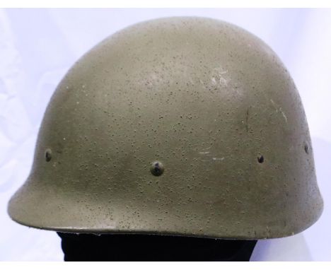 American Vietnam war period M1 helmet liner. P&amp;P Group 2 (£18+VAT for the first lot and £3+VAT for subsequent lots) 