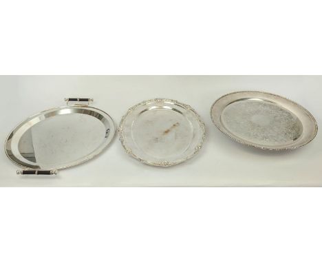 A COLLECTION OF SILVER PLATED SERVING TRAYS, including a gallery edge tray, an Art Deco circular tray with ebony handles, a t