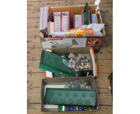 Various Football Magic books, Man United 2003 yearbooks, Match magazines and a Corinthian Premier League set