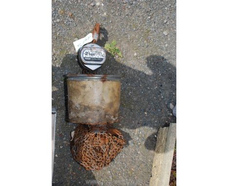 A two ton manual chain hoist 