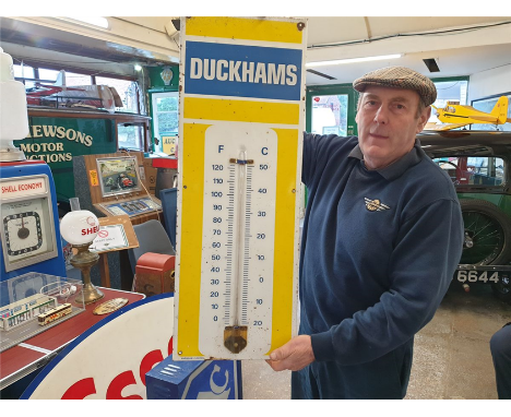 DUCKHAMS THERMOMETER SIGN