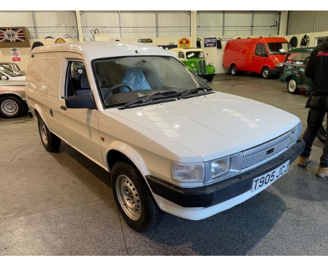 1999 MAESTRO LIGHT VAN