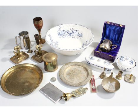 Mixed lot, to include brass wares, chamber sticks, wash basin and lidded pots, cased tankard, etc, (qty)