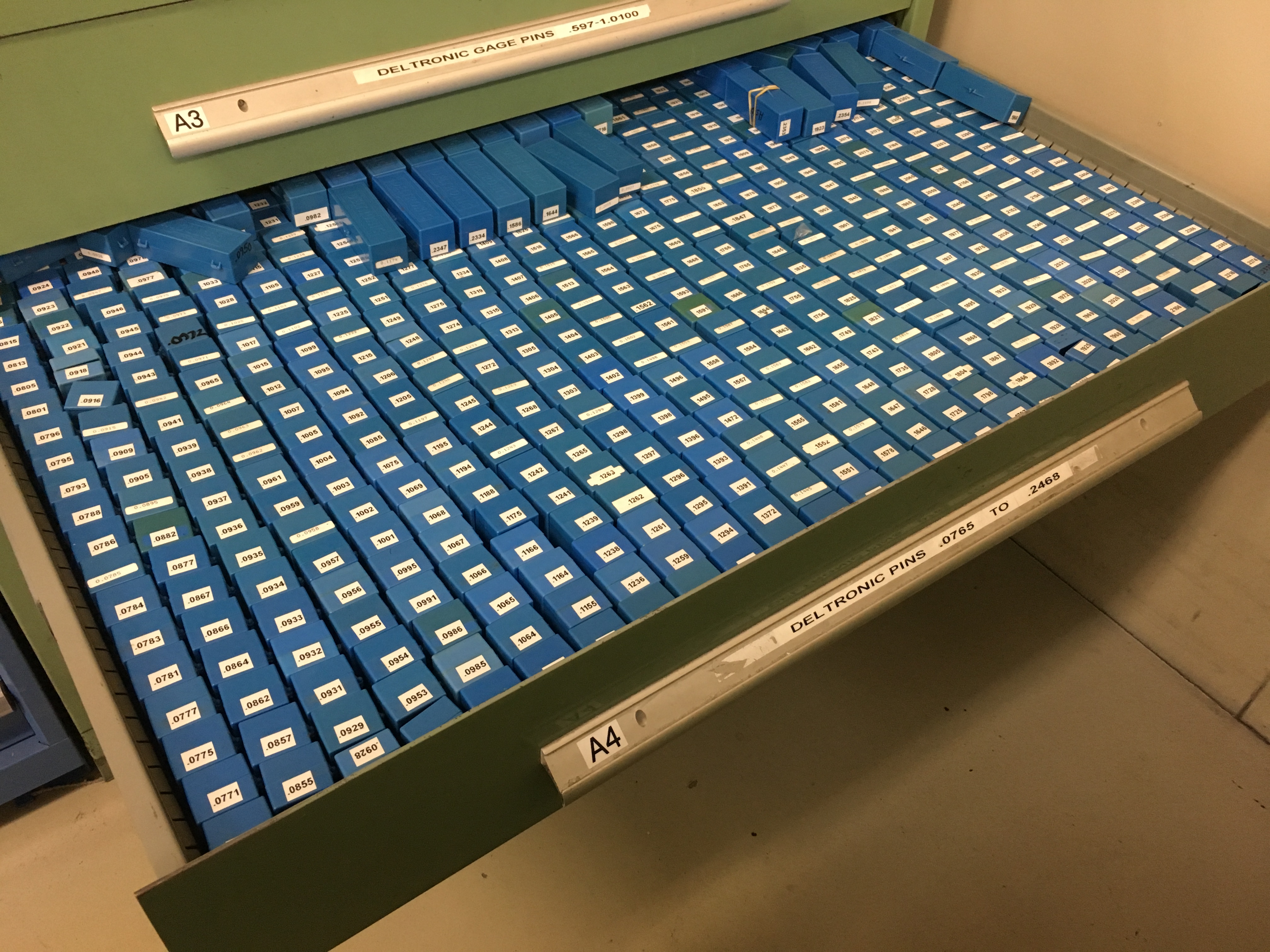 LISTA HEAVY DUTY TOOL WITH CONTENTS (DELTRONIC PIN GAGES) (*See