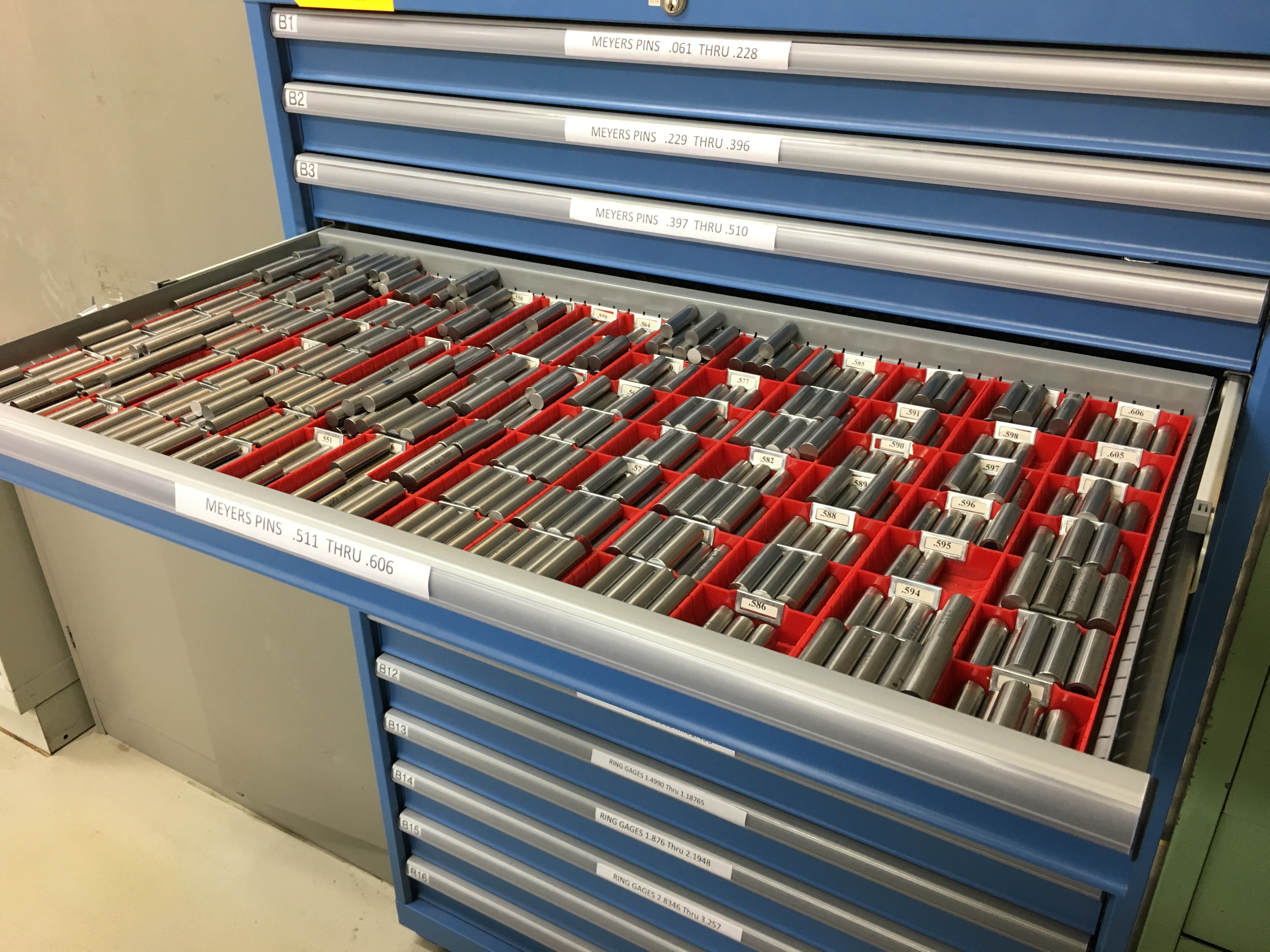 LISTA 16DRAWER HEAVY DUTY TOOL WITH MEYER PIN GAGES (ONLY