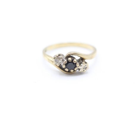 9ct gold vintage sapphire and diamond trilogy dress ring (2.1g)