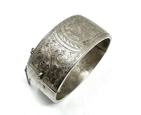 Vintage silver cuff bracelet chester silver hallmarks weight 46g