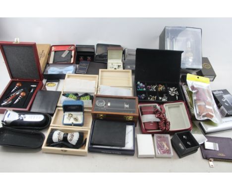 Gents Joblot Inc Vintage, Cufflinks, Wallet, Shavers, Bowtie, Grooming, Etc
