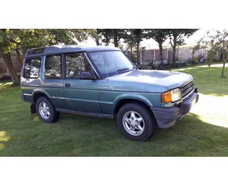 1994 Land Rover Discovery TDiRegistration no. M706 JVPChassis no. SALLJGBFMA090825Odometer Reading: TBA MoT Expiry: 03/01/21 