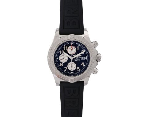 BREITLING Super Avenger Chronograph, Ref. A13370-161. Herrenuhr. Edelstahl. Automatic-Werk, Kaliber 13. Kautschukband mit ori