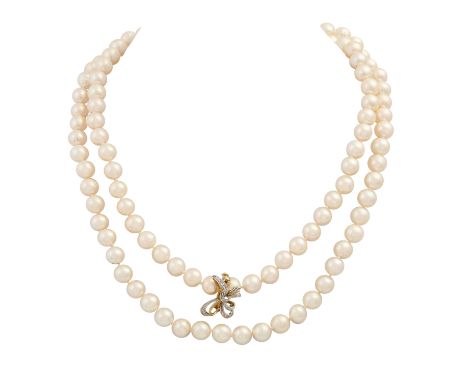 Lange Perlenkette von feiner Qualität, KP (1992): umger. ca. 2.340 €, Akoya Zuchtperlen 7,5 mm, L: 90 cm, endlos durchgeknote