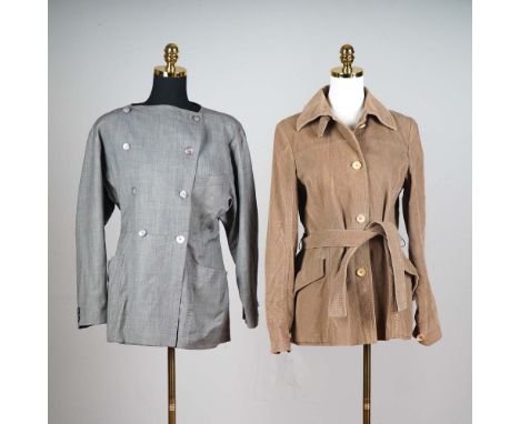 This exceptional 2-piece ensemble from Jil Sander showcases modern luxury and precise tailoring, blending refined minimalism 