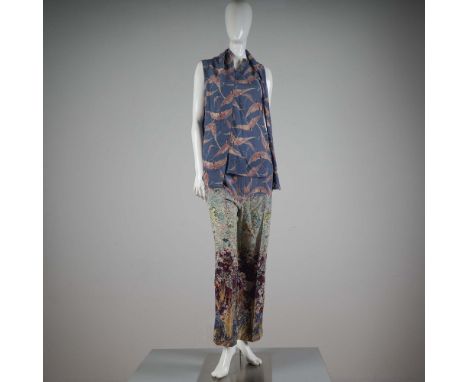 This stunning ensemble by Valentino features a sleeveless blue top adorned with a flowing pink feather print and a matching l