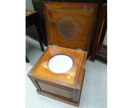 A vintage lidded boxed commode (in full working order)