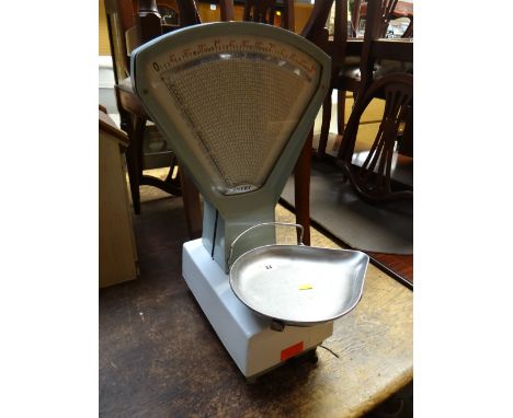 A retro set of Avery grocers scales