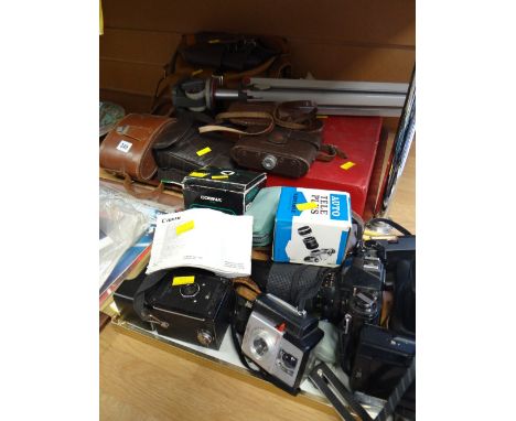Collection of vintage camera equipment, cased binoculars etc