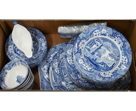 A Spode Italian pattern dinner service, 44 pieces, to/w a set of matching paper napkins (box) 