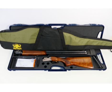 A 30-inch 12-gauge Beretta 686E shotgun in excellent condition. The gun is currently fitted with two TEAGUE chokes 1/4 and sk