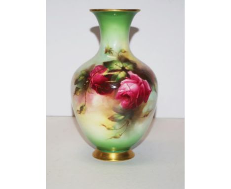 Royal Worcester mantle vase red roses decorated, gilded base, marked to base and # 290/1567. Circa 1910. (Height 20cm approx)