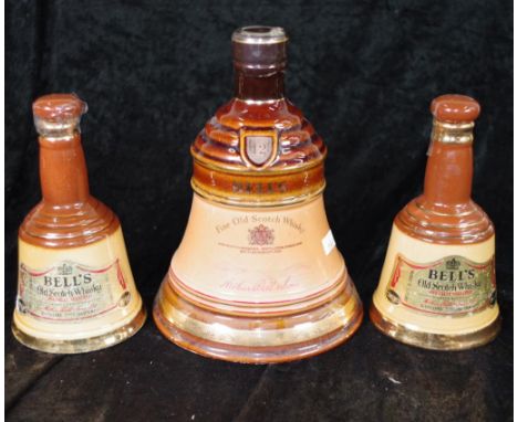 Porcelain decanter Bell's Fine Old Scotch whisky 12 years old, 750mills, in porcelain decanter, (contents appear to be intact