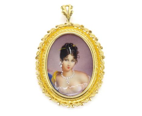 18ct yellow gold lady's portrait brooch/pendant signed HIL in red. Marked k18  Italy Approx 13.3 grams. Small diamond enhance