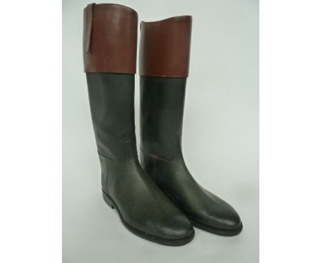 A pair of gents black hunting boots with mahogany tops, size 7 to 8