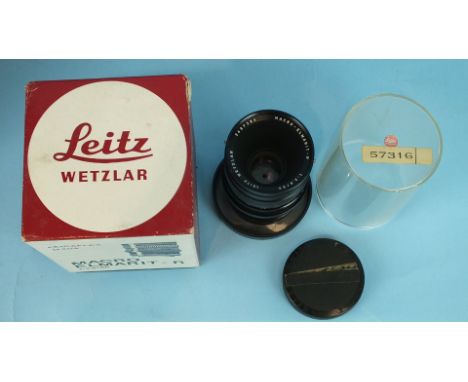 A Leica Macro-Elmarit-R 1:2.8 60mm lens no.2497384, bayonet fitting, boxed service card. 