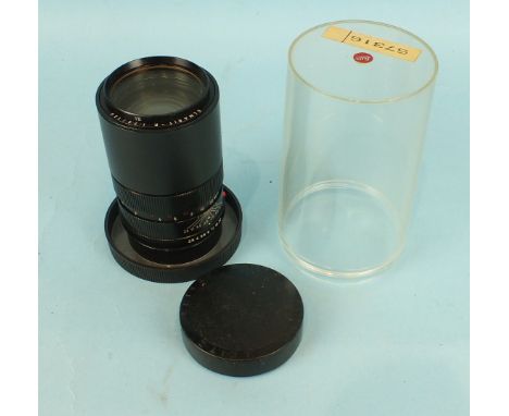 A Leica Elmarit-R 1:2.8 135mm lens no.2018998, in plastic case.